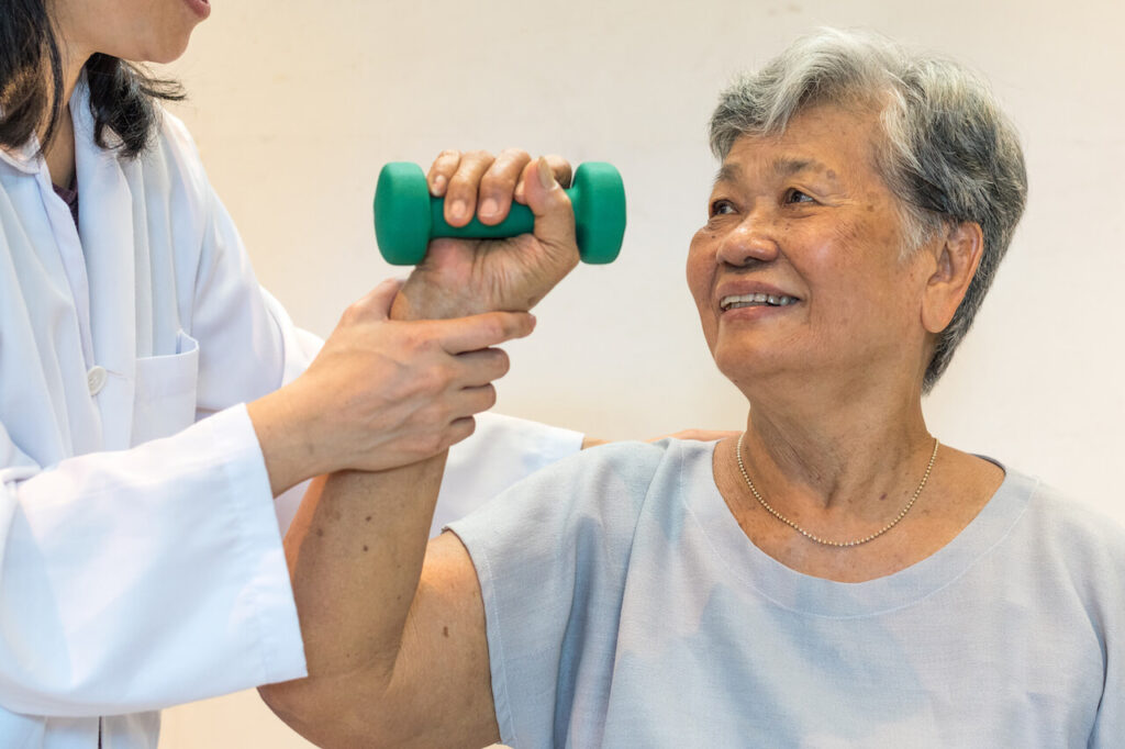 Wondering How You Can Reduce Your Joint Pain and Improve Your Mobility? Try Physical Therapy